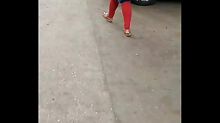 Mallu aunty walking and showing her big round booty