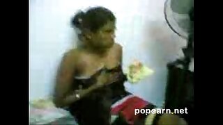Tamil randi sucking and fucking customer